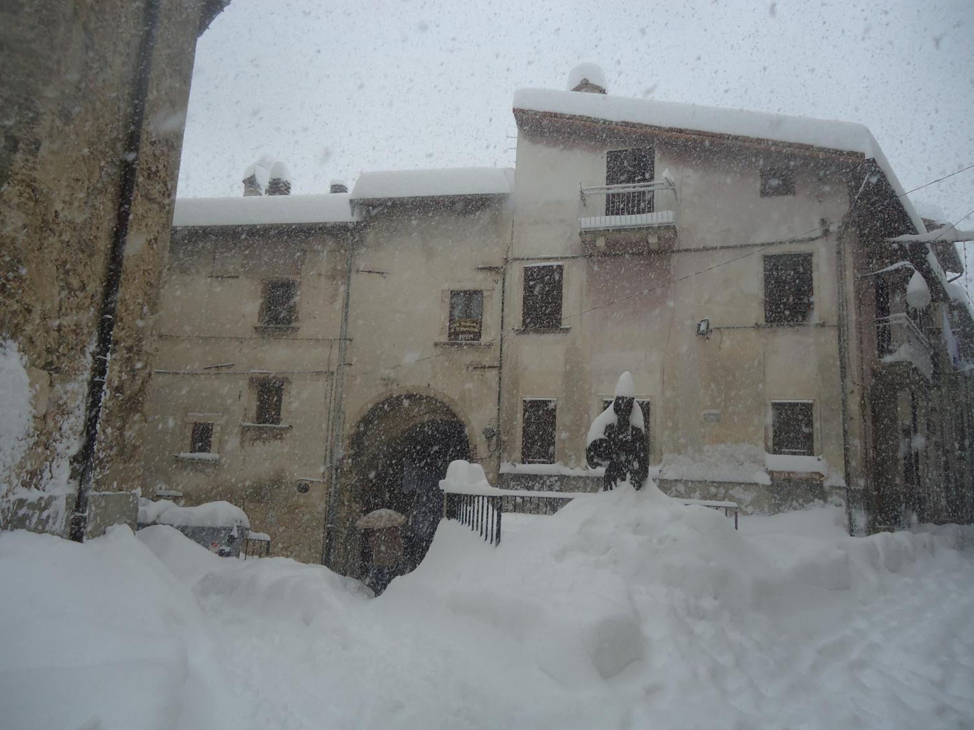 La Dimora Di D'Annunzio Bed & Breakfast Scanno Exterior foto